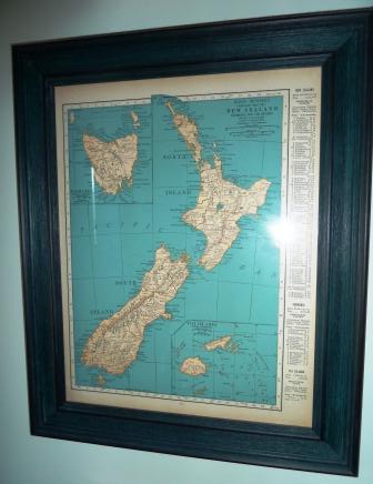 A coat of teal paint and these rustic frames where exactly what I wanted.